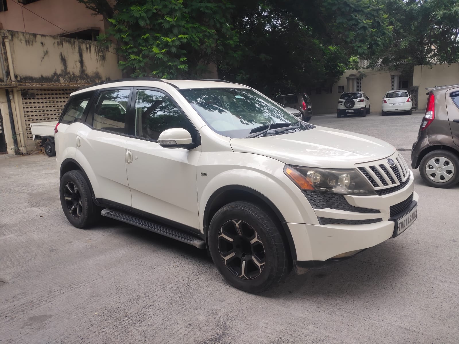 XUV500 image 1 XUV500 image 1