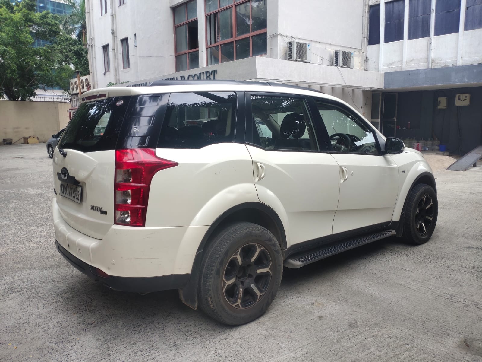 XUV500 image 6 XUV500 image 6