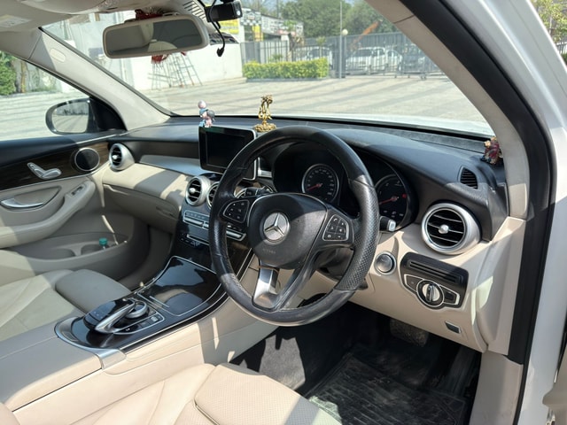 View Mercedes-Benz GLC Image 10 Used Mercedes-Benz GLC Image 10