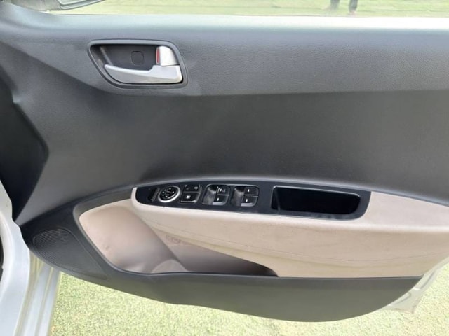 View Hyundai Grand i10 Image 11 Used Hyundai Grand i10 Image 11