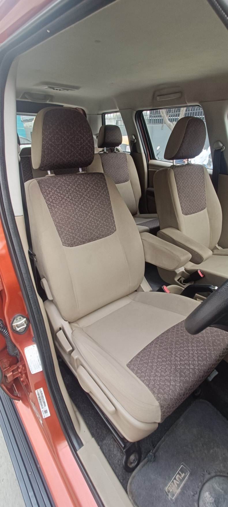 Used 2016 Mahindra TUV300 Used 2016 Mahindra TUV300