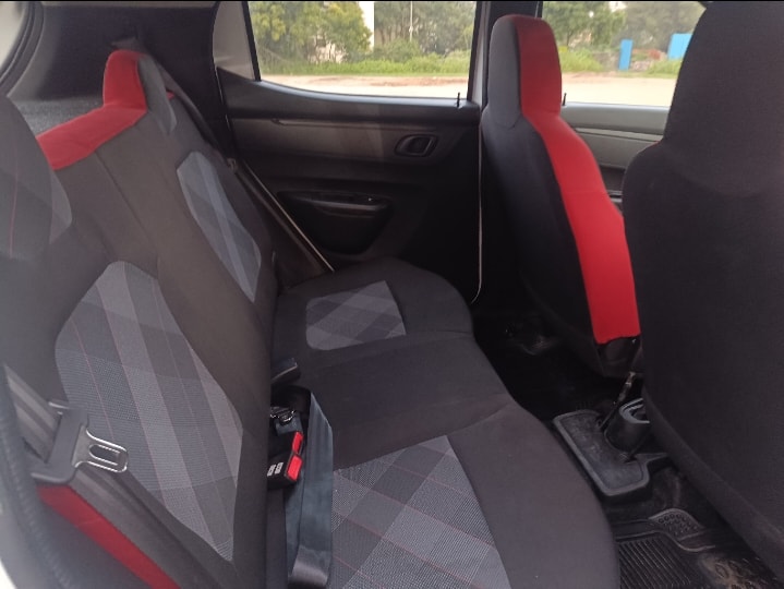 Kwid image 10 Kwid image 10