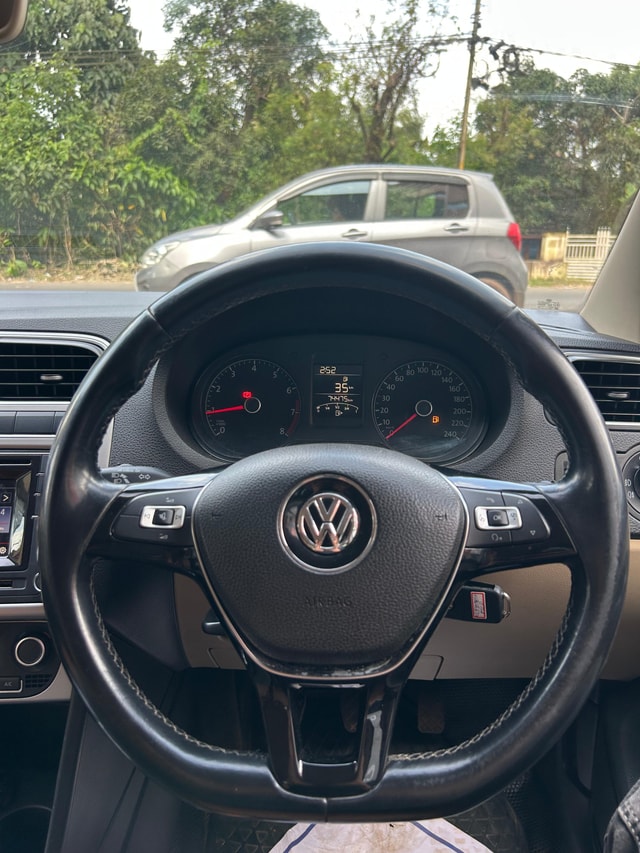View Volkswagen Polo Image 15 Used Volkswagen Polo Image 15