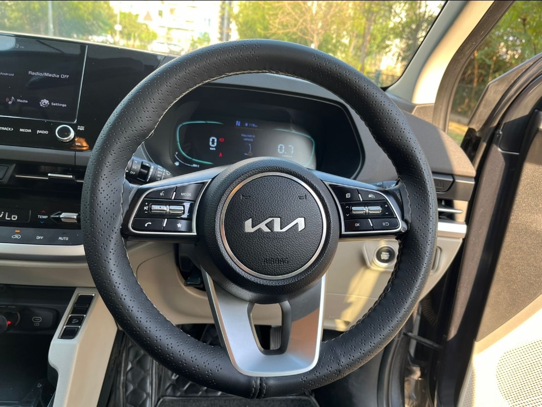 Used 2024 Kia Carens Used 2024 Kia Carens