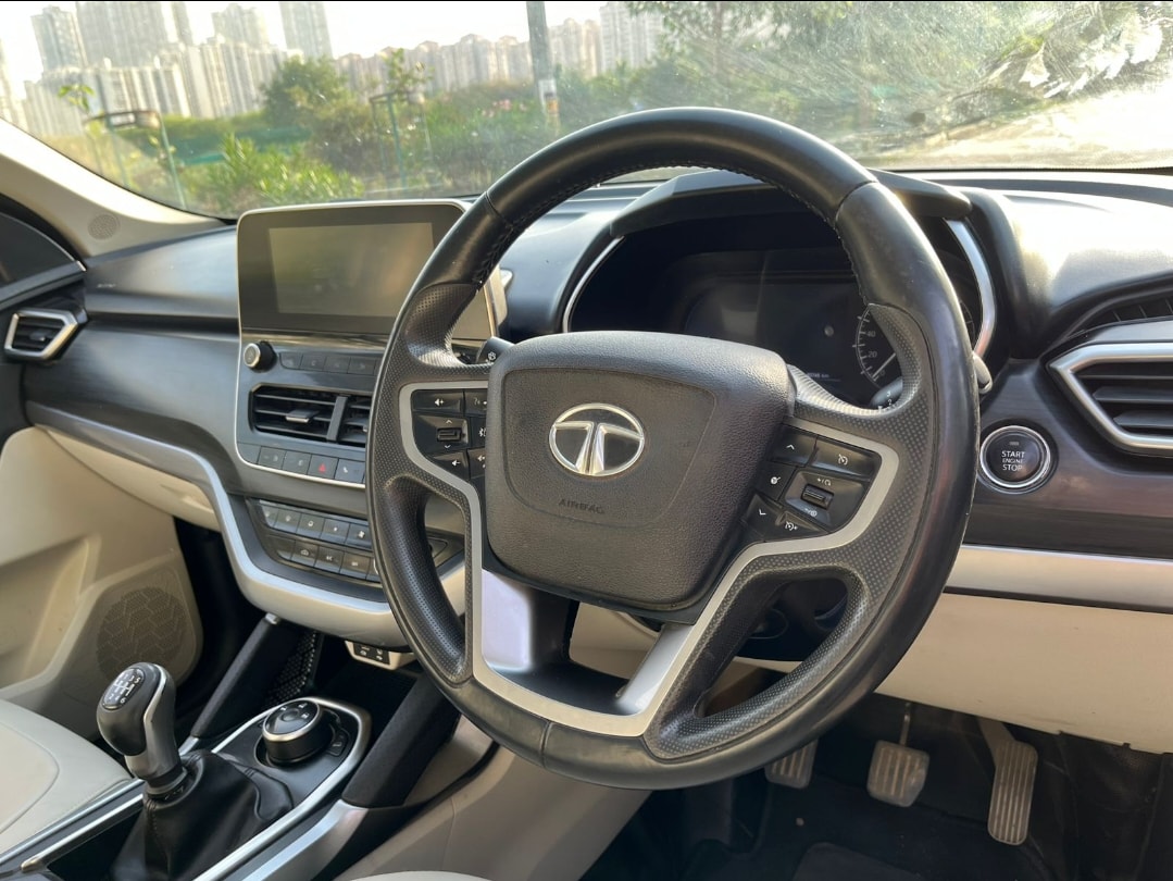 Used 2021 Tata Safari Used 2021 Tata Safari