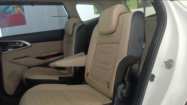 View Kia Carens Image 17 Used Kia Carens Image 17