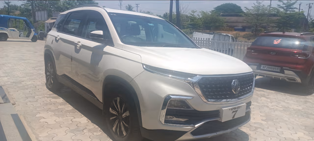 View MG Hector Image 7 Used MG Hector Image 7
