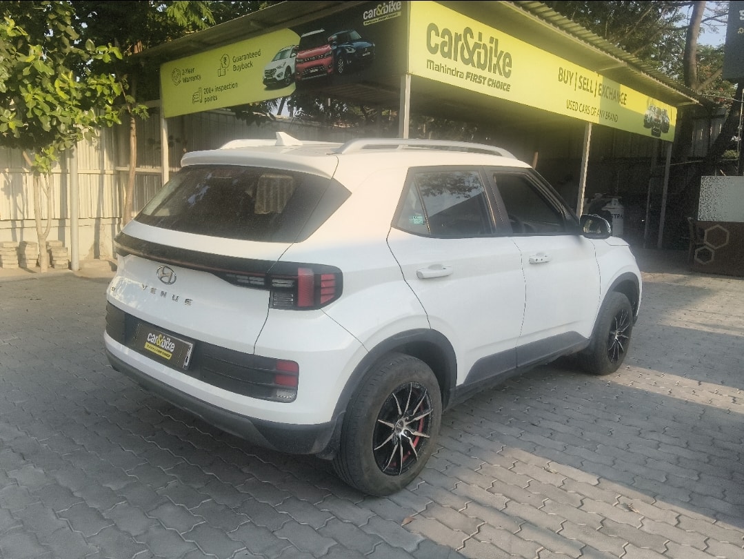 Used 2023 Hyundai Venue Used 2023 Hyundai Venue