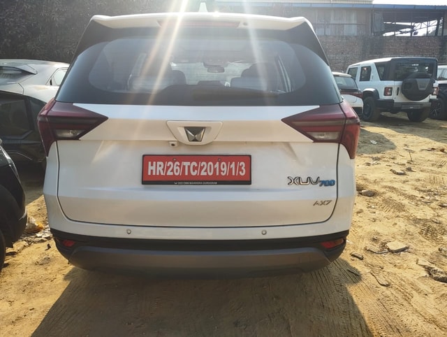 View Mahindra XUV700 Image 3 Used Mahindra XUV700 Image 3