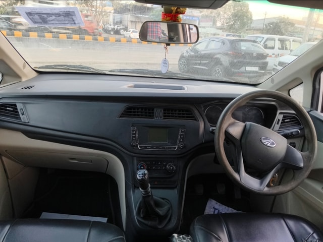 View Mahindra Marazzo Image 9 Used Mahindra Marazzo Image 9