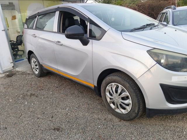 View Mahindra Marazzo Image 6 Used Mahindra Marazzo Image 6