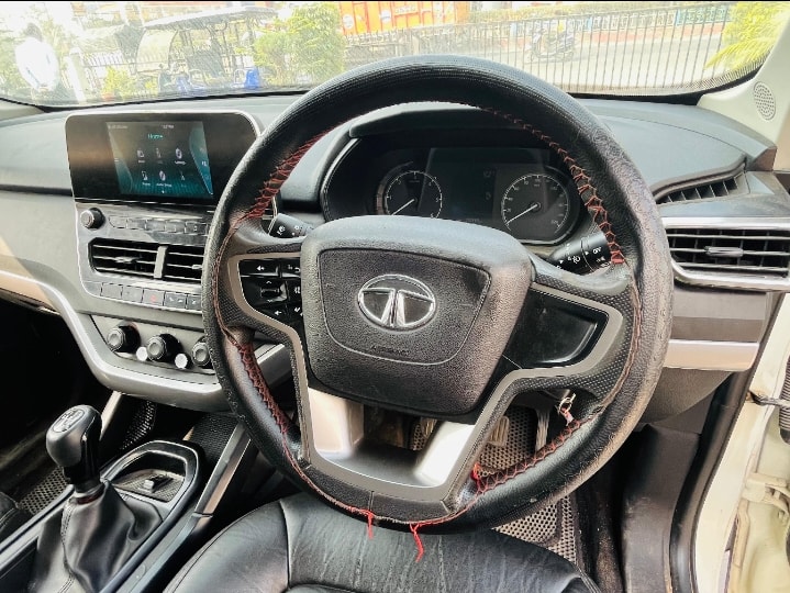 View 2019 Tata Harrier XM Image 15 Used 2019 Tata Harrier XM Image 15