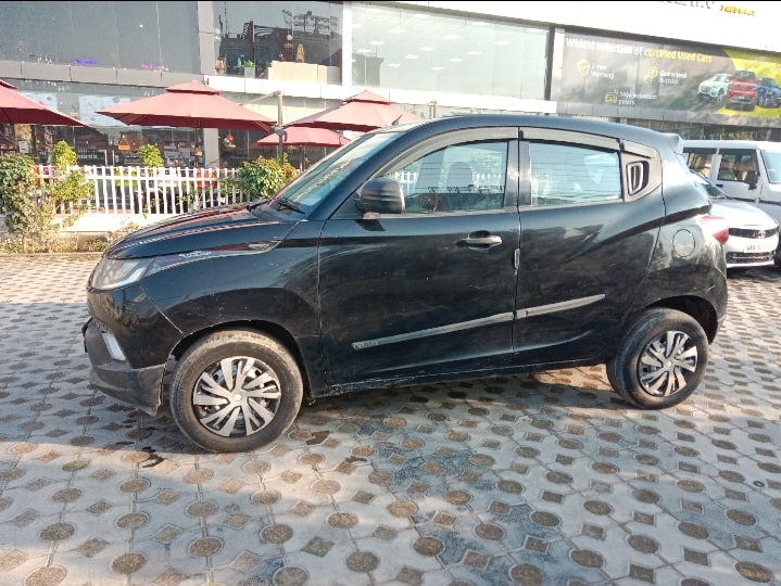Used 2016 Mahindra KUV100 Used 2016 Mahindra KUV100