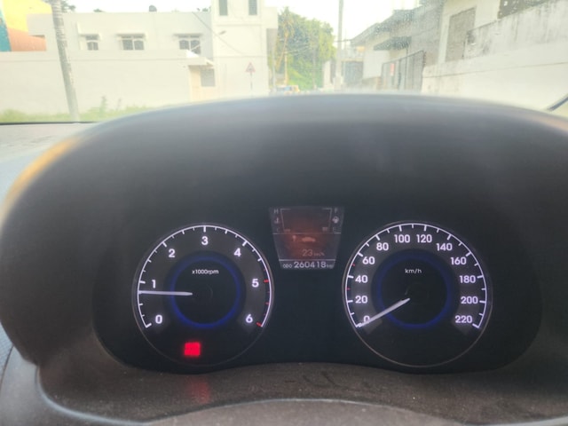 View Hyundai Fluidic Verna Image 13 Used Hyundai Fluidic Verna Image 13