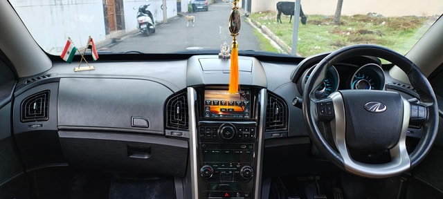 View Mahindra XUV500 Image 13 Used Mahindra XUV500 Image 13