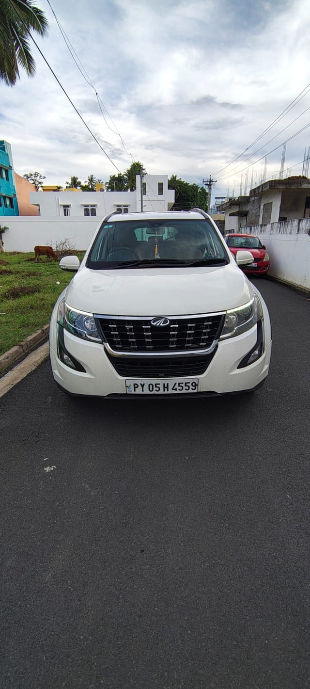 View Mahindra XUV500 Image 2 Used Mahindra XUV500 Image 2