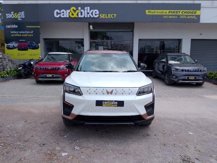 Used 2023 Mahindra XUV400 Used 2023 Mahindra XUV400