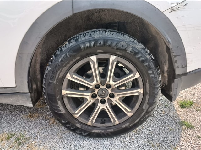 View Mahindra XUV700 Image 9 Used Mahindra XUV700 Image 9