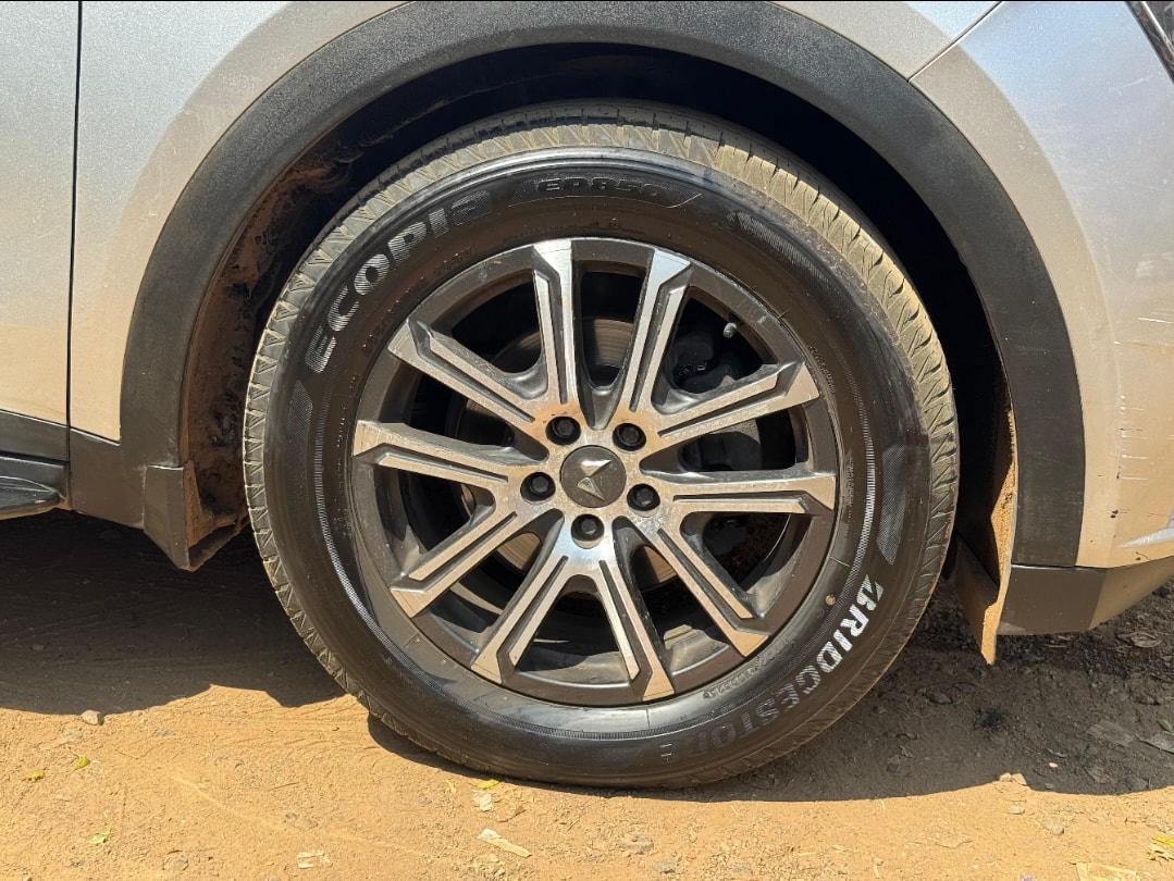 Used 2022 Mahindra XUV700 Used 2022 Mahindra XUV700