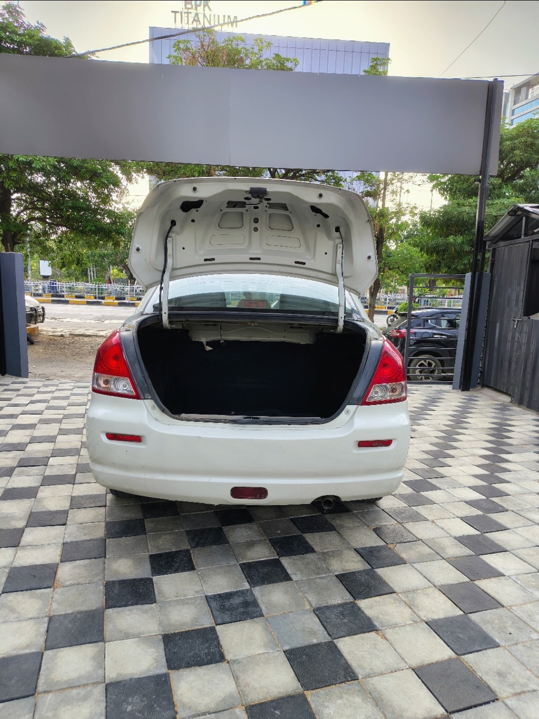 Used 2011 Maruti Suzuki Swift DZire Used 2011 Maruti Suzuki Swift DZire