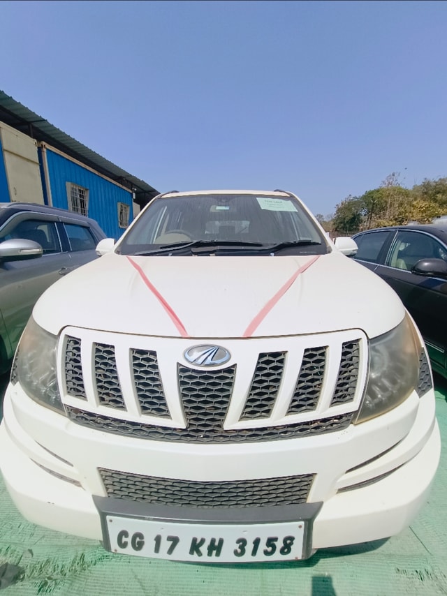 View Mahindra XUV500 Image 2 Used Mahindra XUV500 Image 2