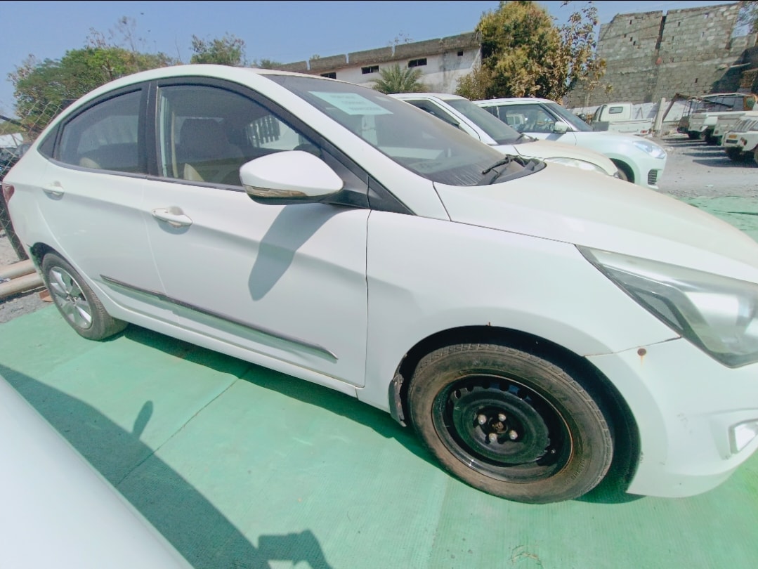 Used 2015 Hyundai Fluidic Verna Used 2015 Hyundai Fluidic Verna