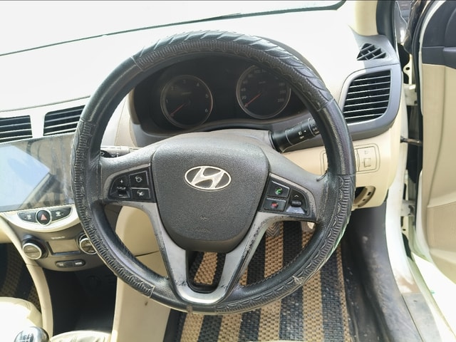 View Hyundai Fluidic Verna Image 14 Used Hyundai Fluidic Verna Image 14