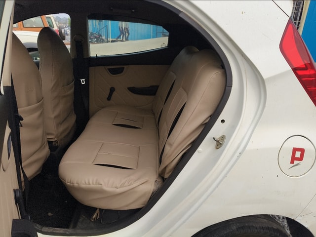 View Hyundai EON Image 15 Used Hyundai EON Image 15