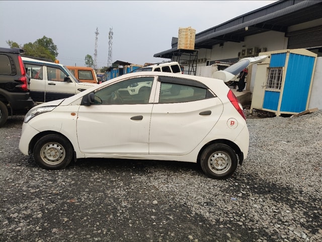 View Hyundai EON Image 9 Used Hyundai EON Image 9