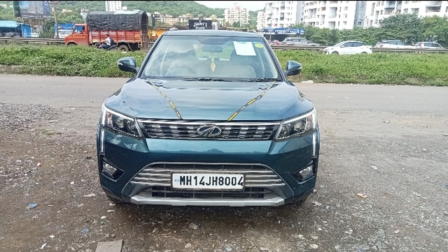 View Mahindra XUV300 Image 2 Used Mahindra XUV300 Image 2