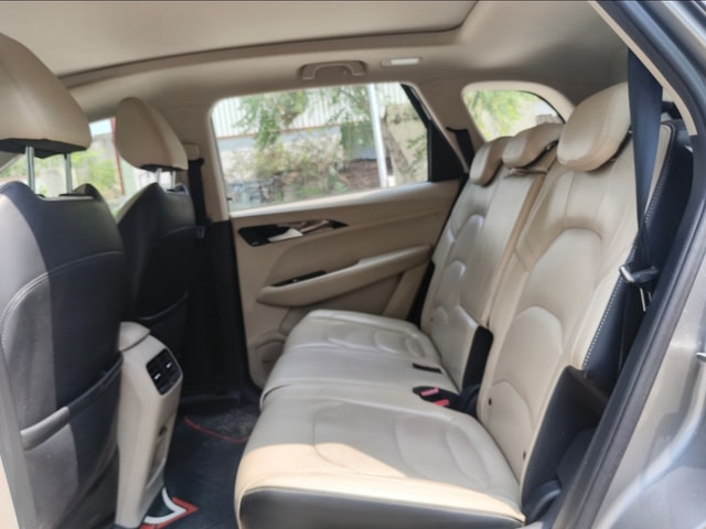 View MG Hector Image 17 Used MG Hector Image 17