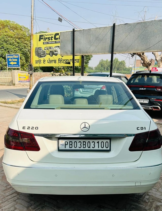 View Mercedes-Benz E-Class Image 3 Used Mercedes-Benz E-Class Image 3