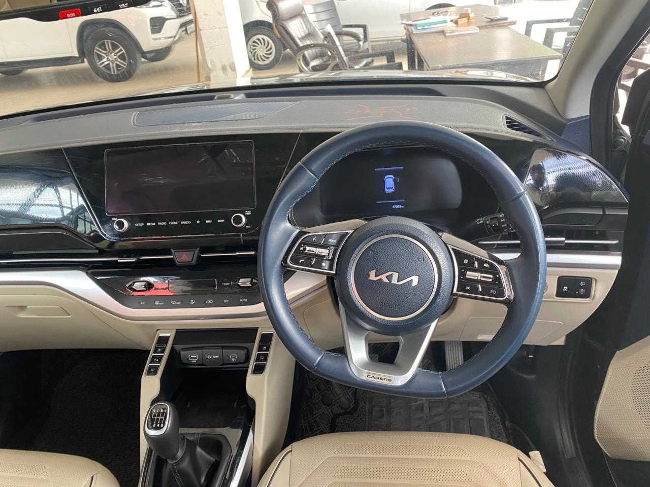Used 2022 Kia Carens Used 2022 Kia Carens