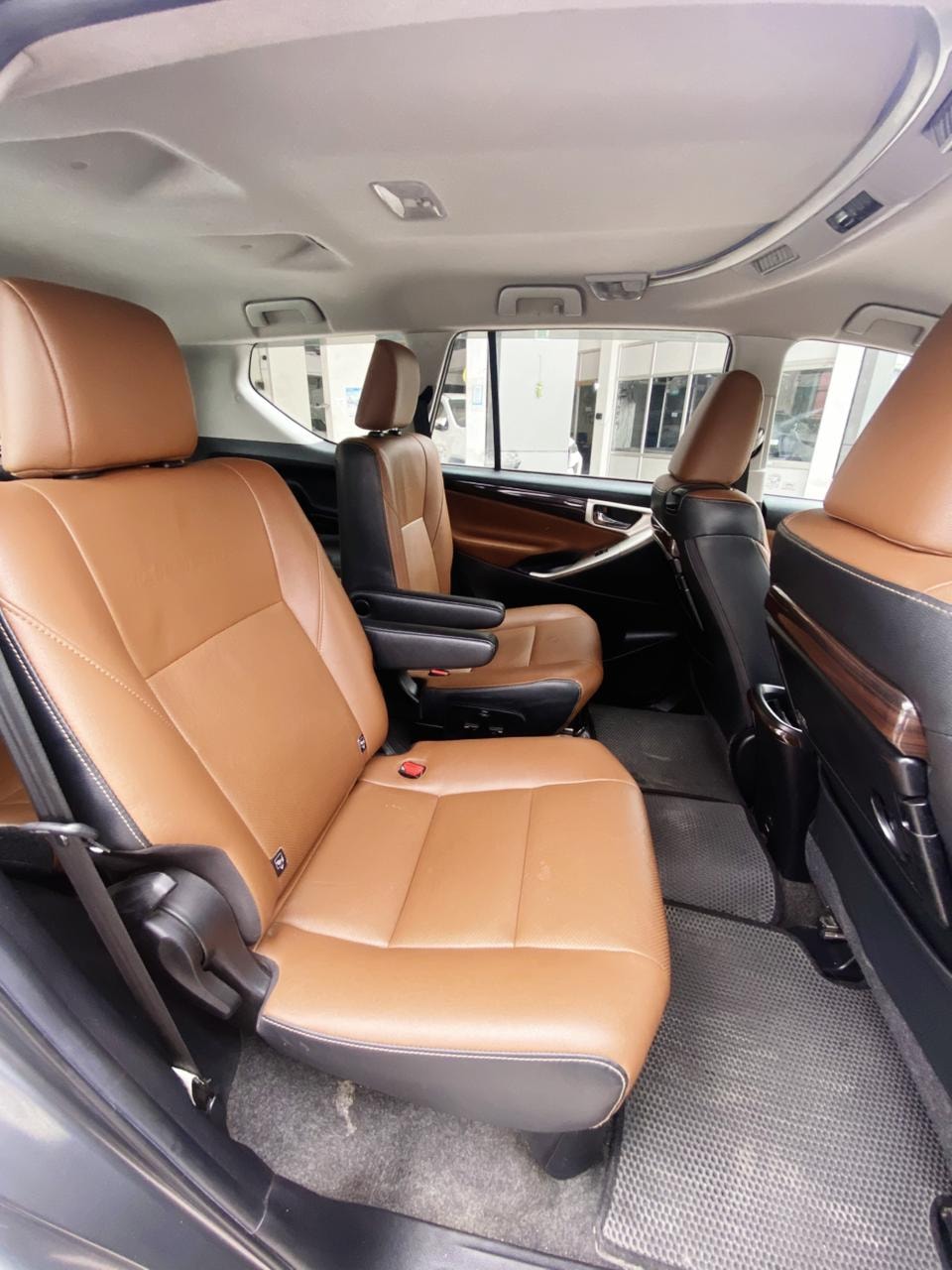 Used 2021 Toyota Innova Crysta Used 2021 Toyota Innova Crysta