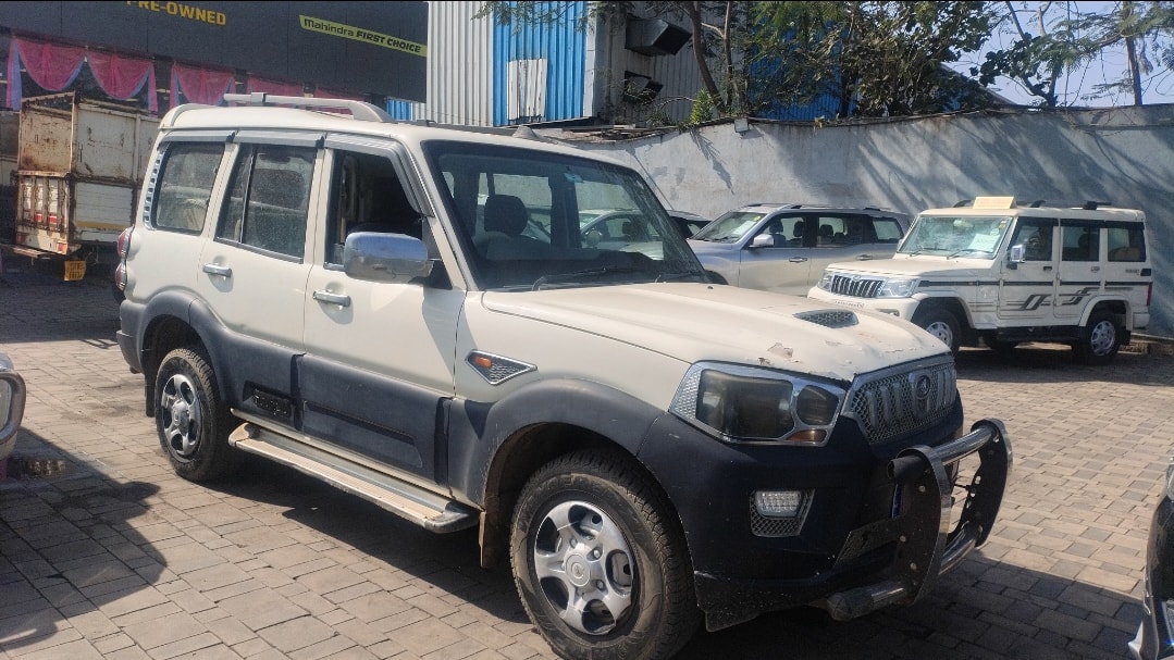 View 2014 Mahindra Scorpio S2 2WD Image 7 Used 2014 Mahindra Scorpio S2 2WD Image 7