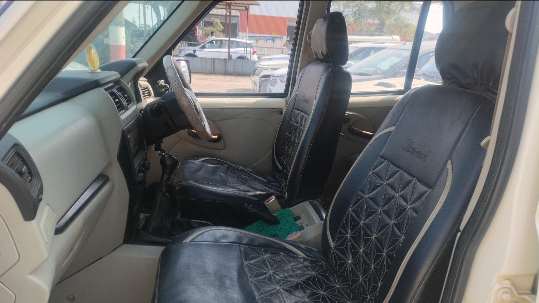 View 2014 Mahindra Scorpio S2 2WD Image 14 Used 2014 Mahindra Scorpio S2 2WD Image 14