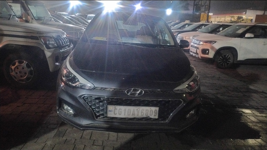 View 2019 Hyundai Elite i20 Asta 1.2 AT Image 2 Used 2019 Hyundai Elite i20 Asta 1.2 AT Image 2