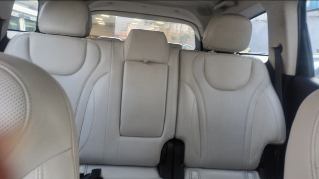 View Mahindra XUV700 Image 11 Used Mahindra XUV700 Image 11