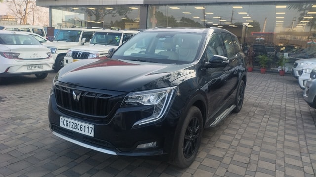View Mahindra XUV700 Image 1 Used Mahindra XUV700 Image 1