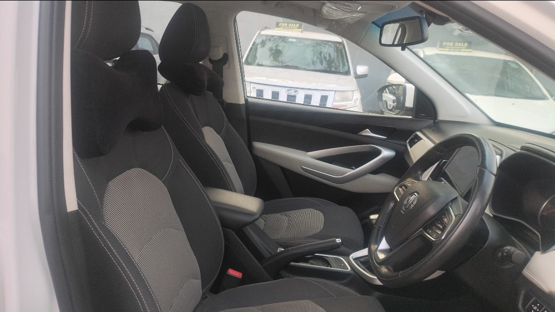 View 2024 MG Hector Plus Smart Pro 6 Seater Diesel Image 11 Used 2024 MG Hector Plus Smart Pro 6 Seater Diesel Image 11