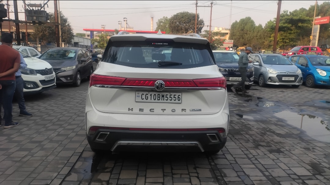 View 2024 MG Hector Plus Smart Pro 6 Seater Diesel Image 3 Used 2024 MG Hector Plus Smart Pro 6 Seater Diesel Image 3