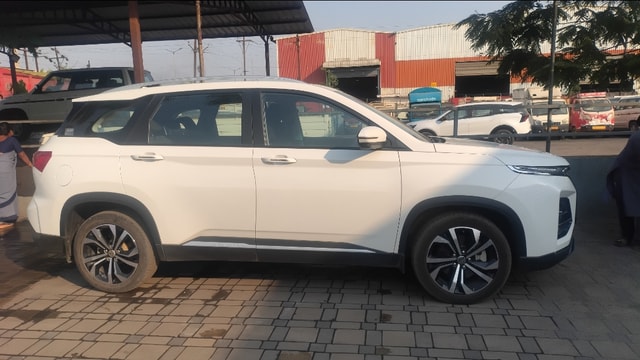 View MG Hector Plus Image 5 Used MG Hector Plus Image 5