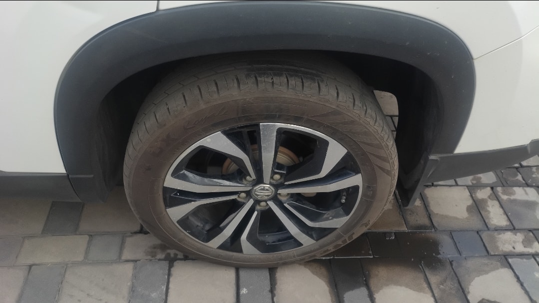 View 2024 MG Hector Plus Smart Pro 6 Seater Diesel Image 9 Used 2024 MG Hector Plus Smart Pro 6 Seater Diesel Image 9