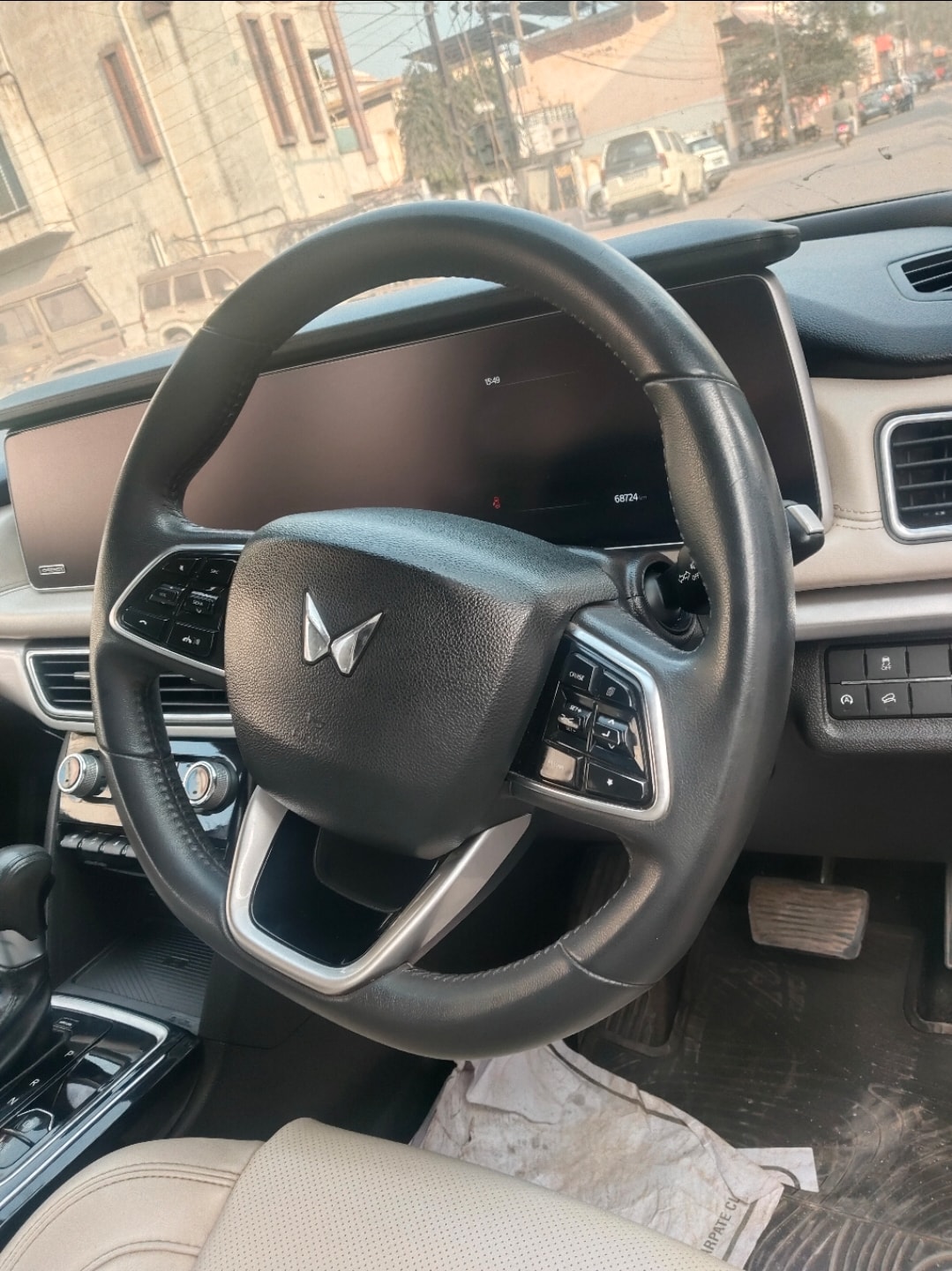 Used 2023 Mahindra XUV700 Used 2023 Mahindra XUV700