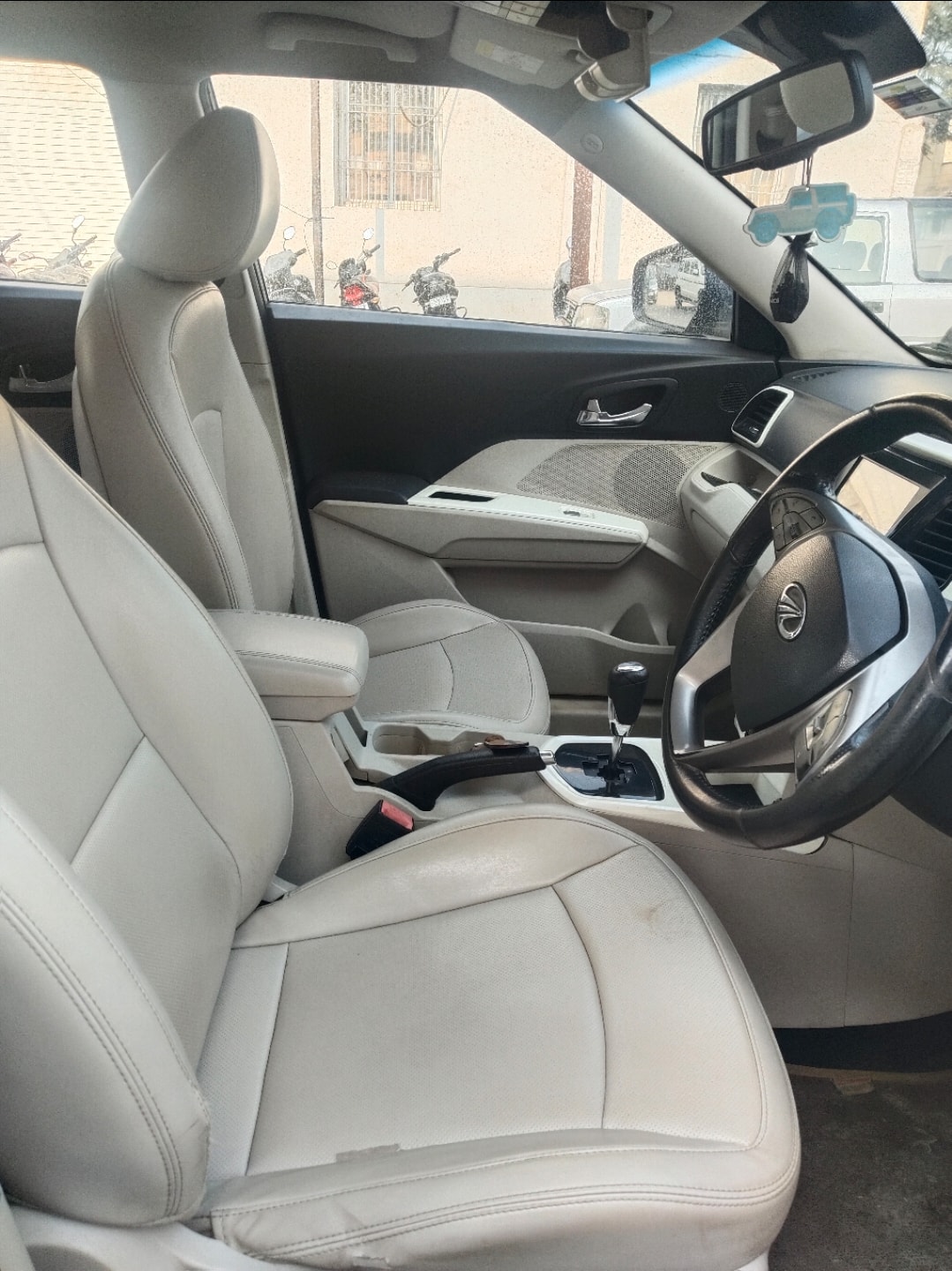 Used 2019 Mahindra XUV300 Used 2019 Mahindra XUV300