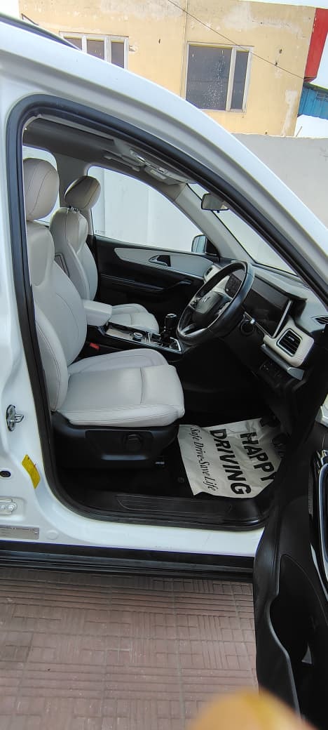 Used 2023 Mahindra XUV700 Used 2023 Mahindra XUV700