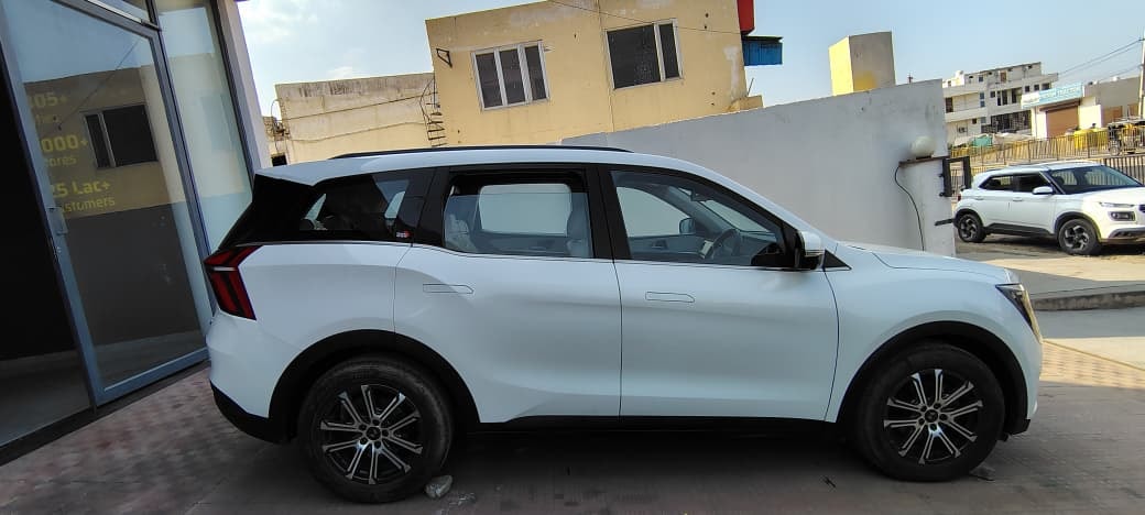 Used 2023 Mahindra XUV700 Used 2023 Mahindra XUV700