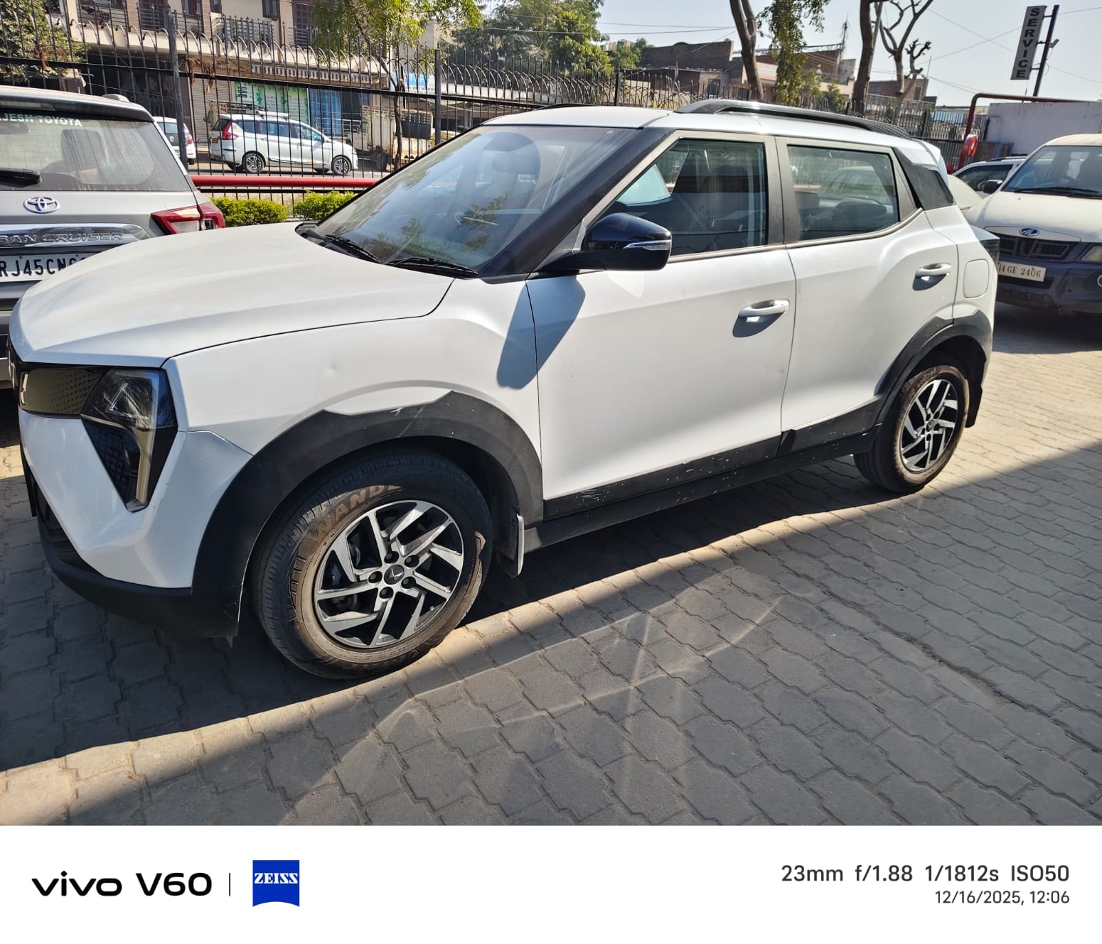 Used 2024 Mahindra XUV 3XO Used 2024 Mahindra XUV 3XO