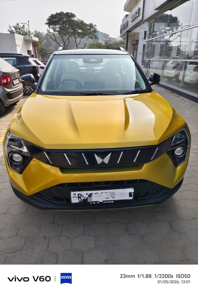 View Mahindra XUV 3XO Image 1 Used Mahindra XUV 3XO Image 1
