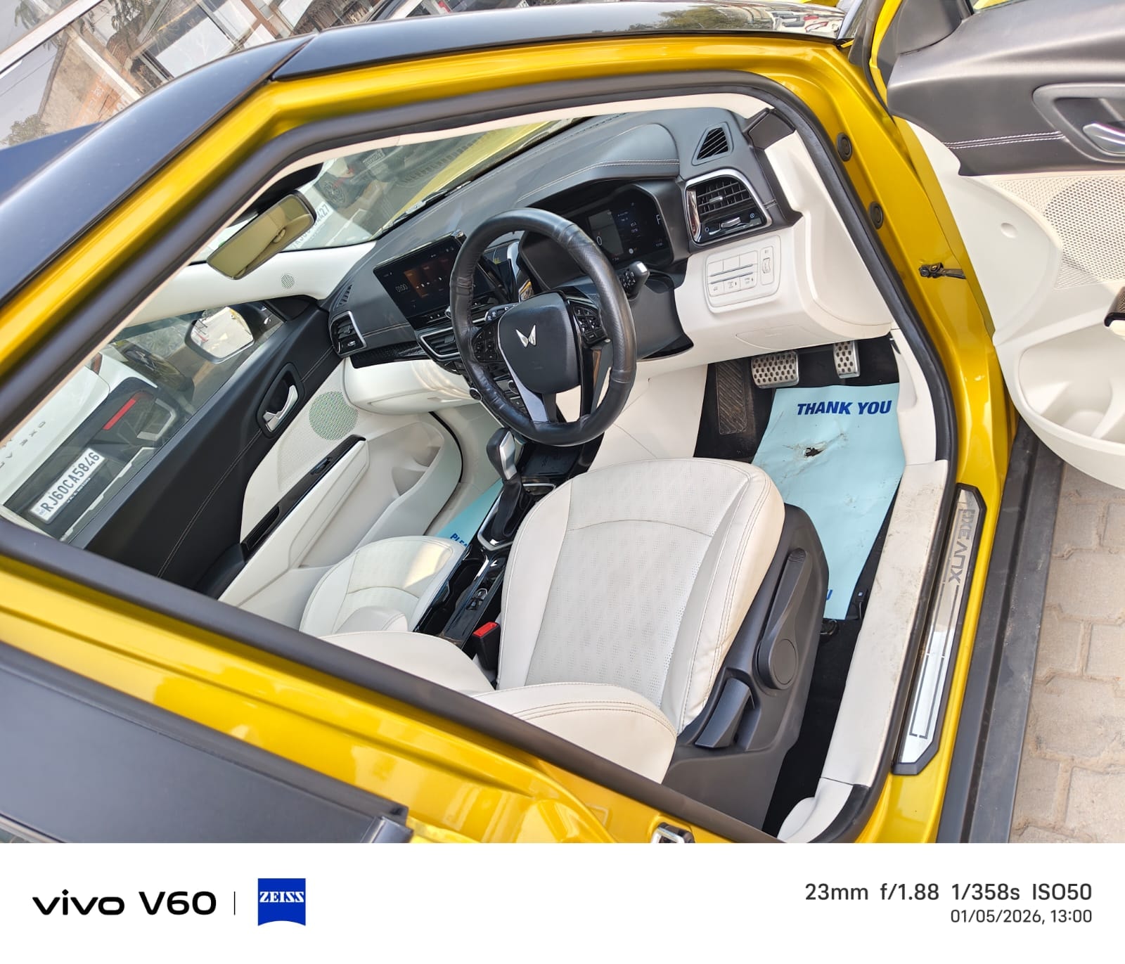 Used 2024 Mahindra XUV 3XO Used 2024 Mahindra XUV 3XO